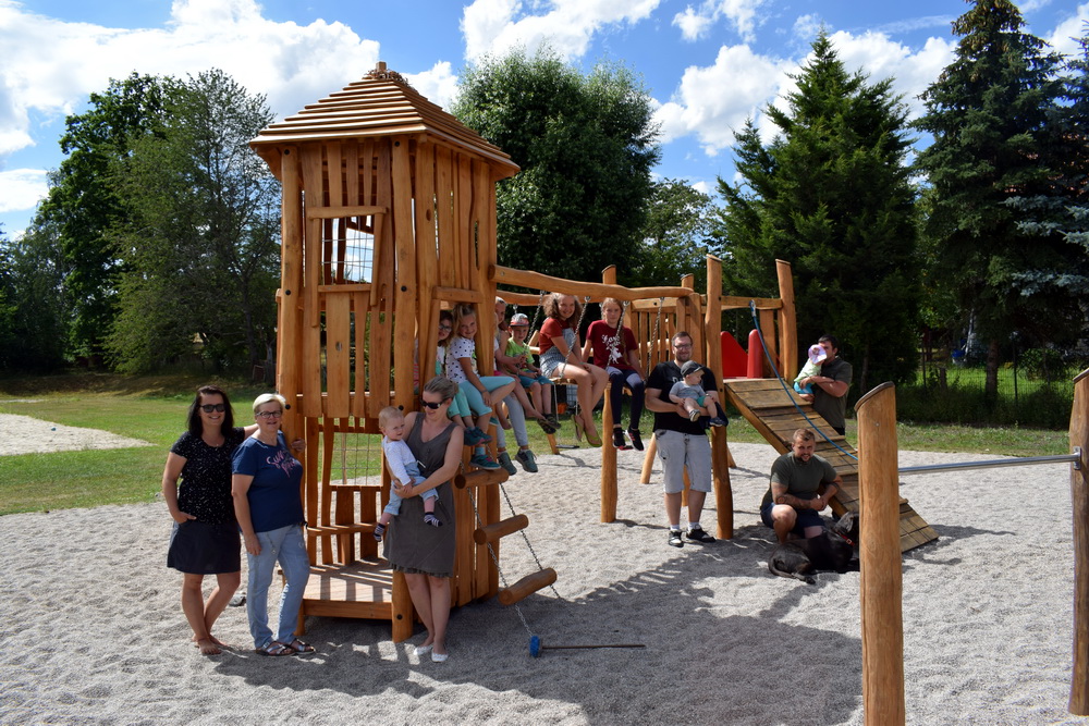 Alles neu auf dem Bahrener Spielplatz Stadt Grimma