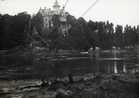 Bau der Hängebrücke 1924