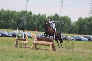 Honey P  4. Platz in der Geländepferdeprüfung Kl. L _ 2023_ .jpg