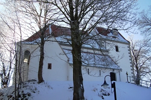 Kirche Höfgen Ansicht vorn.JPG